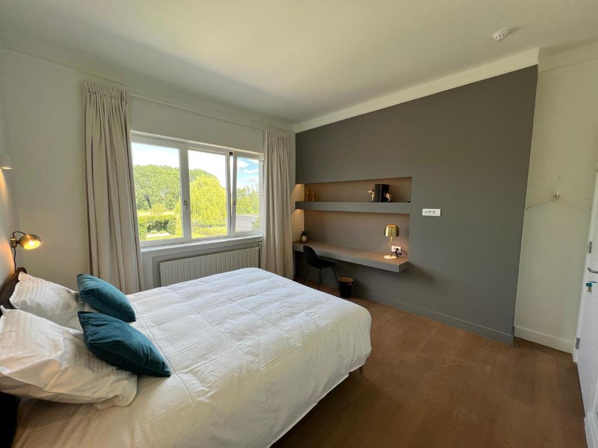 Tuss Bed and Breakfast Kortrijk Exteriör bild